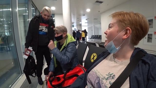 Мое утро началось с дороги в Аэропорт ✈ РАЗОРИЛА ? Дьюти Фри в Стригино. Встретили Подписчиков Вло смотреть онлайн
