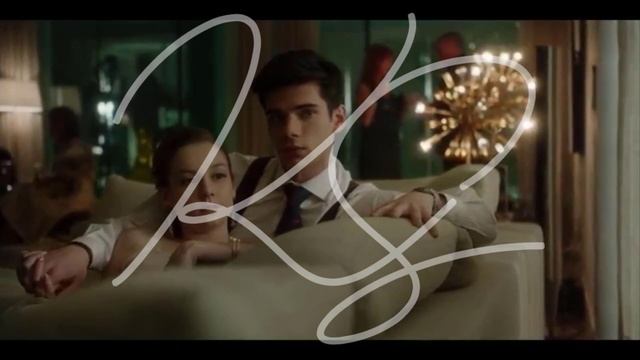 All Scenes Of Carla Rosón/Ester Expósito | Élite 1x01