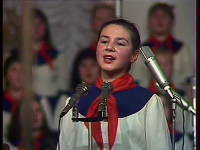 Крылатые качели -- Большой детский хор - 1987 смотреть онлайн