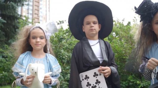 Wonderland Fashion Movie by A Glossier