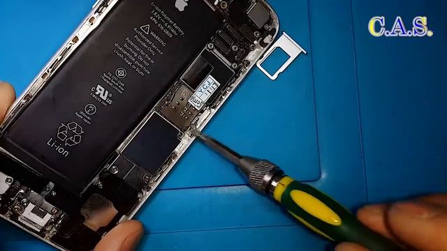 Iphone - застрял sim лоток, застряла сим карта, Iphone 6s смотреть онлайн