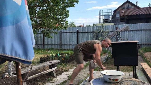 Отдых на даче, коптим скумбрию!!! смотреть онлайн