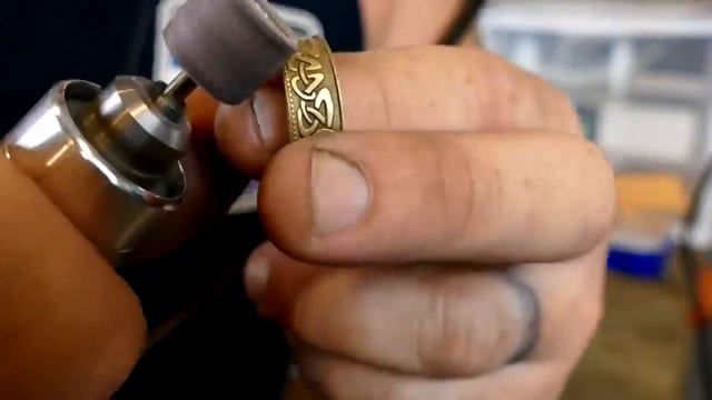 ЮВИЛИРНОЕ КОЛЬЦО ИЗ ДВУХ АМЕРИКАНСКИХ МОНЕТ СВОИМИ РУКАМИ смотреть онлайн