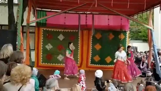 Индийский танец Пинки. Арджуманд. смотреть онлайн