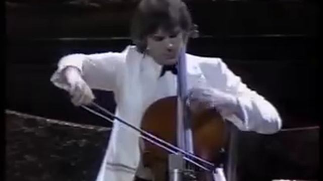 Julian Lloyd Webber plays the Bach/Gounod Ave Maria смотреть онлайн