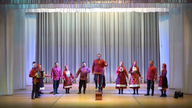 Игровая композиция на материале д. Средний Постол «Возь вылын шудонъёс» («Игры на лугу») смотреть онлайн