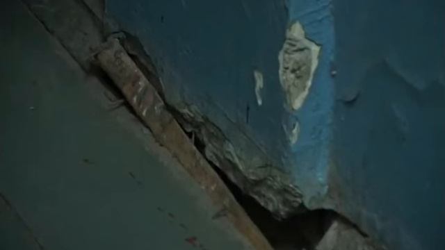 Кузнечане жалуются на аварийные дома. Апрель 2013 год. смотреть онлайн