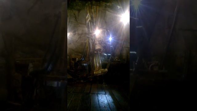 Boart LongyearLM90 БУРОВАЯ УСТАНОВКА ДЛЯ ПОДЗЕМНОГО АЛМАЗНОГО КОЛОНКОВОГО БУРЕНИЯ смотреть онлайн