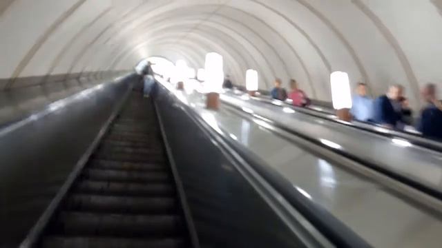 Москва 375 станция метро Добрынинская лето день смотреть онлайн