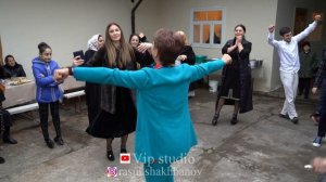 Девушка танцует лучше всех 2022