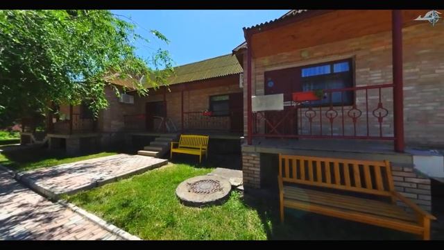 Коттеджи, внутренняя аллея. База Отдыха «Волна» Стерегущее, Крым смотреть онлайн