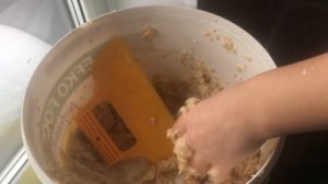 Ремонт на кухне, наносим жидкие обои