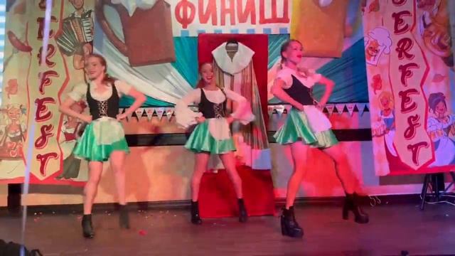 OKTOBERFEST баварский танец / Diamond pro show смотреть онлайн