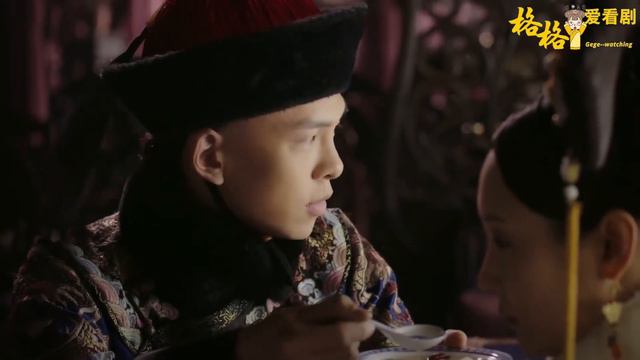 一朵小白花暴露凌雲徹對如懿的愛意，看著他緊緊攥在手裡，衛嬿婉嫉妒得發瘋！ смотреть онлайн