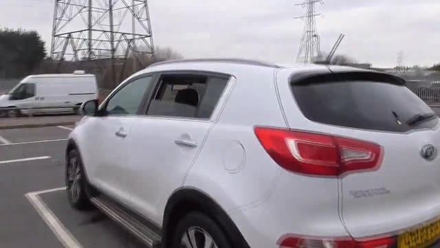 Kia SPORTAGE 1.7 CRDi ISG 3 5dr [Sat Nav] U107823 смотреть онлайн