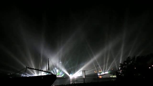 Лазерное шоу во Владивостоке смотреть онлайн