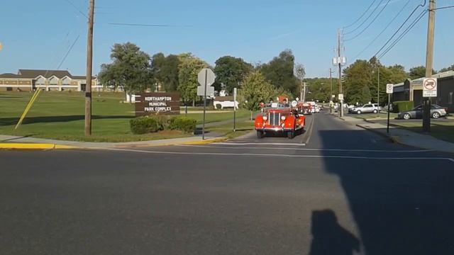 Northampton Fire Department 2nd Annual Block Party Parade смотреть онлайн