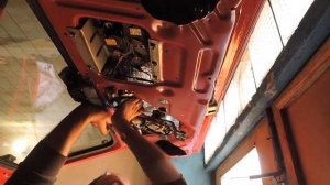 Собираем дверь багажника Nissan Terrano 2.7