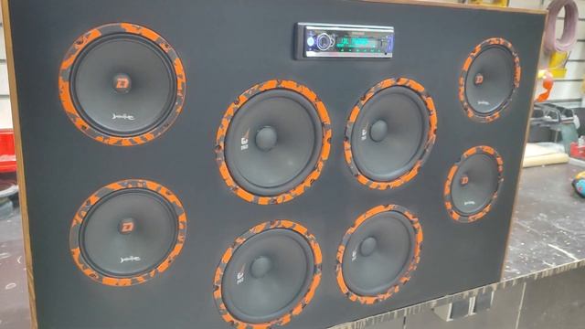 Очень мощная музыкальная блютуз колонка на динамиках DL AUDIO смотреть онлайн
