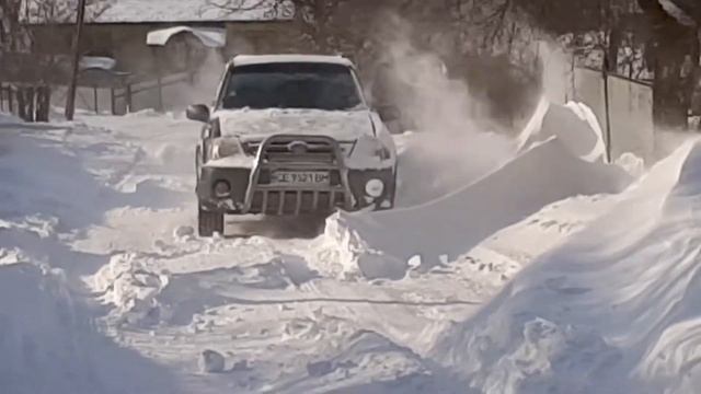 Snow 2021. Suzuki Grand Vitara XL7 смотреть онлайн