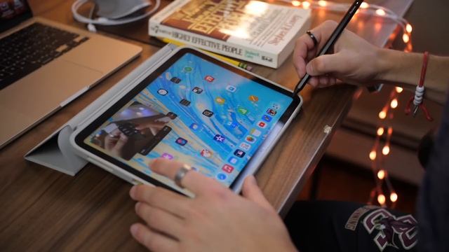New iPad 10th Gen: The Student's Review! смотреть онлайн