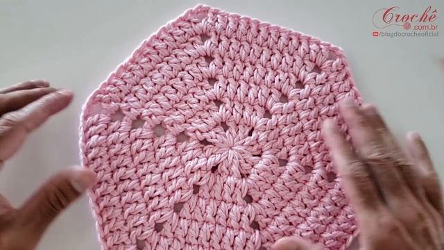 Tapete de crochê com hexágonos e COSTURA INVISÍVEL em crochê passo a passo смотреть онлайн