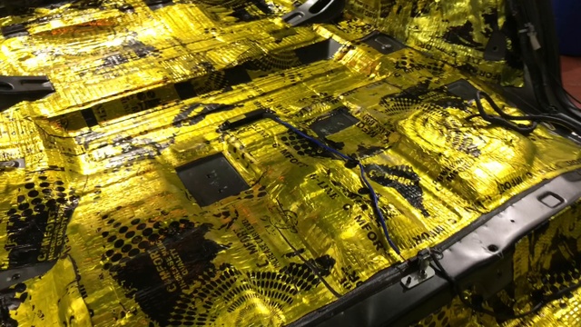 Дополнительная виброшумоизоляция позволяет превратить KIA Sorento в капсулу тишины и домашнего уюта смотреть онлайн