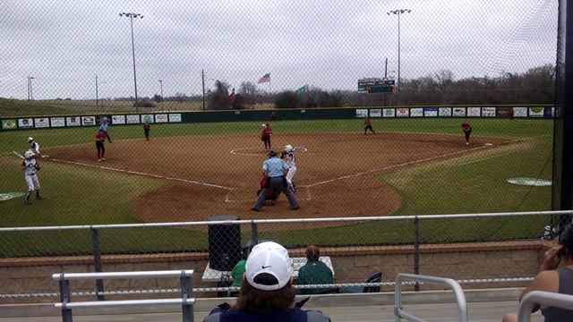 Close but foul -- Callie Jourdan (2018) PNG Varsity Softball play in Brenham. смотреть онлайн