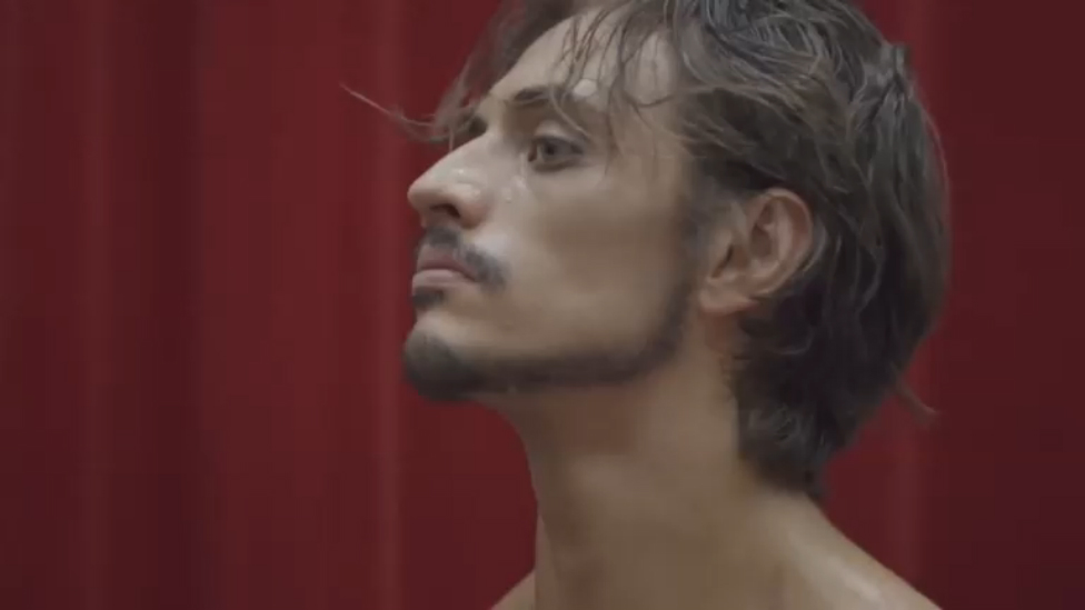 Фрагмент фильма "Танцор" (DANCER) Сергей Полунин - Спартак (балет) смотреть онлайн