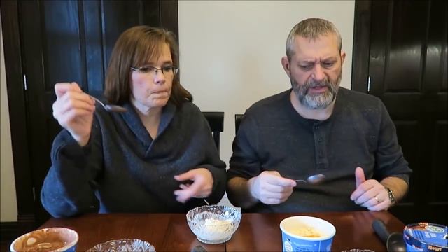 Ben & Jerry’s Moo-phoria! Caramel Cookie Fix, Chocolate Milk & Cookies, P.B. Dough Review смотреть онлайн