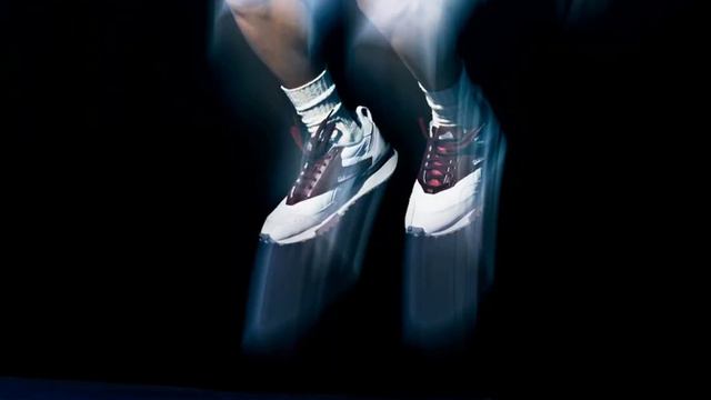 Hình ảnh mới nhất của mẫu giày Mountain Research x Reebok LX2200 - GiaySneakerStore смотреть онлайн