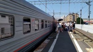 Санкт-Петербург. Поезд 113 Санкт-Петербург - Адлер на Московском вокзале.