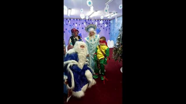 Новогодний утренник в подготовительной группе МБДОУ "Детский сад" Солнышко" п. Ягодное" смотреть онлайн