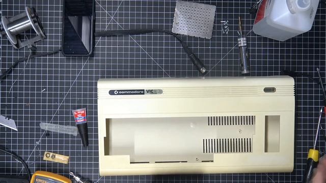 Fixing a Vic-20 No Video Output - So many Issues смотреть онлайн