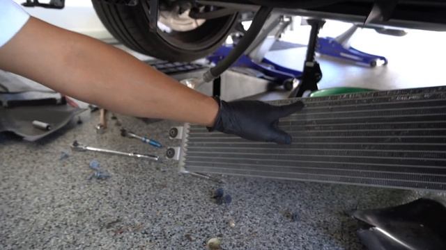 Episode 3 - BMW M3 M4 F80 F82 F83 OE CS Lip Install with all the hardware... смотреть онлайн