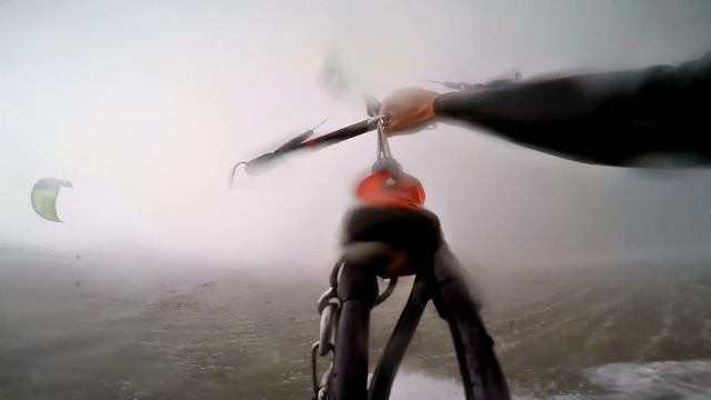 Kitesurfer caught in Thunderstorm || North Kiteboarding || Puschel || Sankt Peter Ording смотреть онлайн