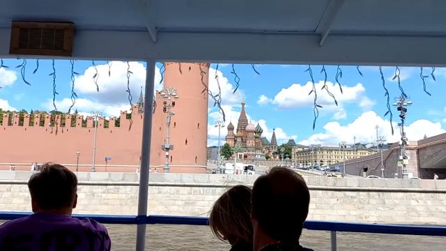 По Москве-реке / Водная экскурсия / Москва 2022 смотреть онлайн