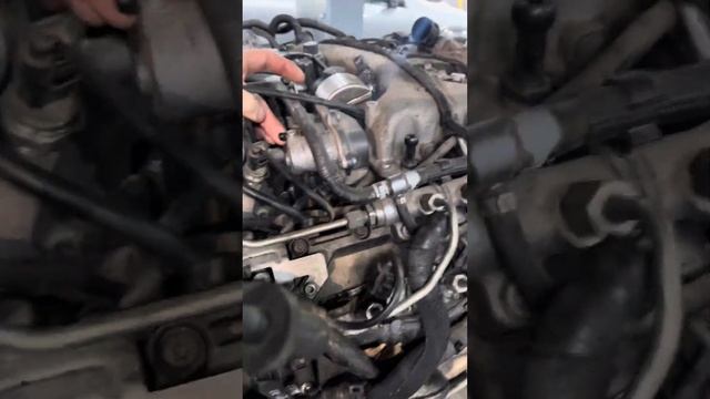 Ремонт форсунок і заміна ГРМ Мотор/двигун Audi Q7 4.2 TDI смотреть онлайн