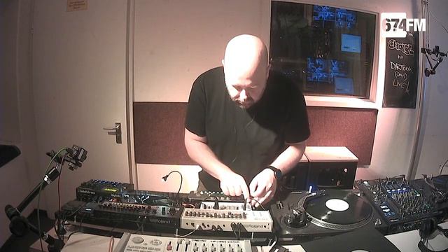 Dirtbox - Live at choice. @ 674.fm radio смотреть онлайн