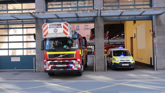 Dublin Fire Brigade - DN21F2 Volvo FM9 Turntable Ladder + Ford Connect Support Van - Turnout from H смотреть онлайн