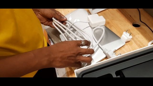 Apple macbook air unboxing|| My first apple laptop || laptop unboxing video telugu #vijenderpawar смотреть онлайн