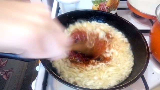 Жаренный пеленгас со сладкой подливой смотреть онлайн