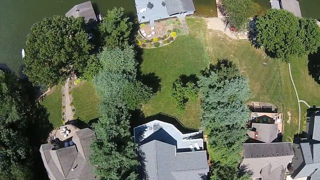Apple Valley Lake - 509 Grand Ridge Dr- lakefront DRONE смотреть онлайн
