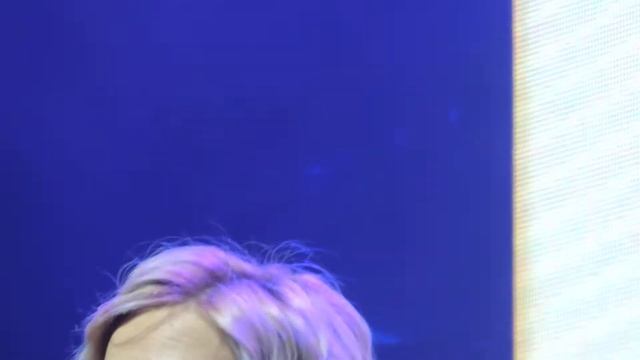 Саша Даль и группа ФРУКТЫ - Оттепель (live "RED-club") смотреть онлайн