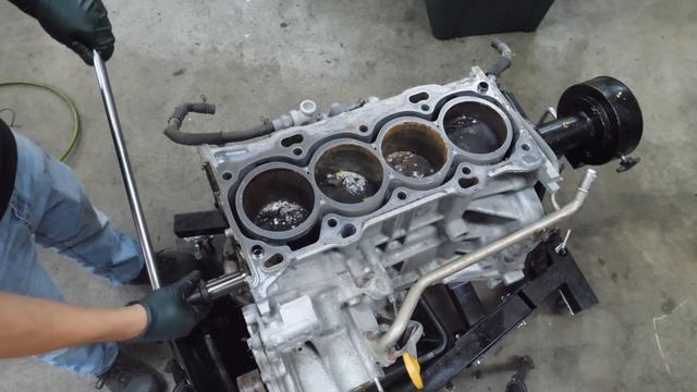 TRASHED Toyota Camry Rav4 Scion TC 2AR-FE 2.5L Engine Teardown смотреть онлайн