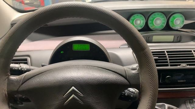 Citroen C8 service / oil reset смотреть онлайн