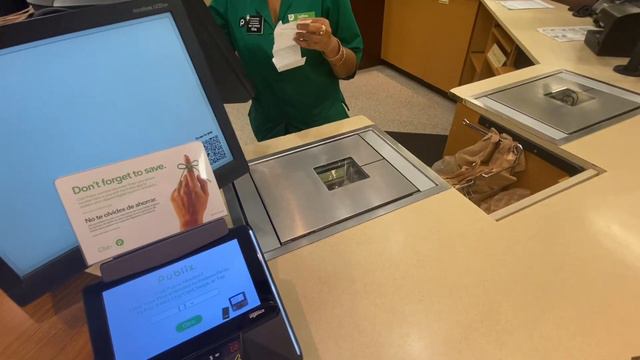 США Наглый русский делает возврат продуктов