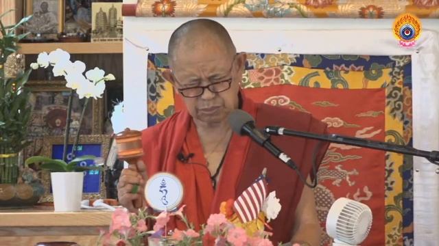 Единство Махамудры и Дзогчена ч.3 15.07.2020. Комментарии Кьябдже Гарчена Ринпоче. смотреть онлайн