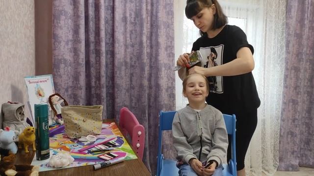 КЛЕИМ ОБОИ/ПЕРЕСАЖИВАЕМ МАЛИНУ/ДЕРЕВЕНСКИЕ БУДНИ смотреть онлайн