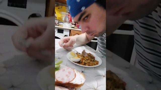 Кушаю вкусную домашнюю солянку #asrmfood #mukbang #foodblog #homefood #фудблог